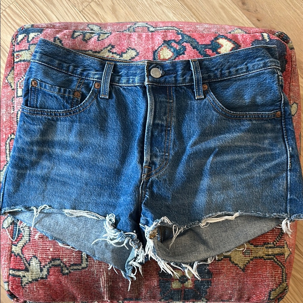 Levi’s 501 denim shorts 28